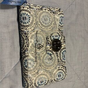 Vera Bradley Blue and White Swirl Case